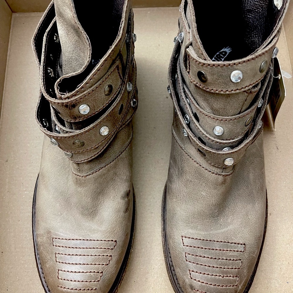 Freebird Tan Combat Moto Boots with Quilted Detailing. Size 7 Slim Fit.